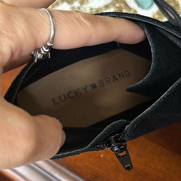 Lucky Brand Genuine Suede Black Lace Up Wedge Ankle Boots Booties w/ Side Zipper - Picture 9 of 15